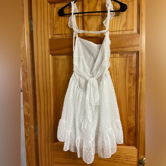White dress size small - Picture 2 of 3